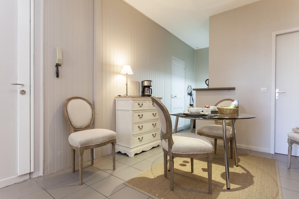 Charmants Appartements Centre Ville Montpellier Habitación foto